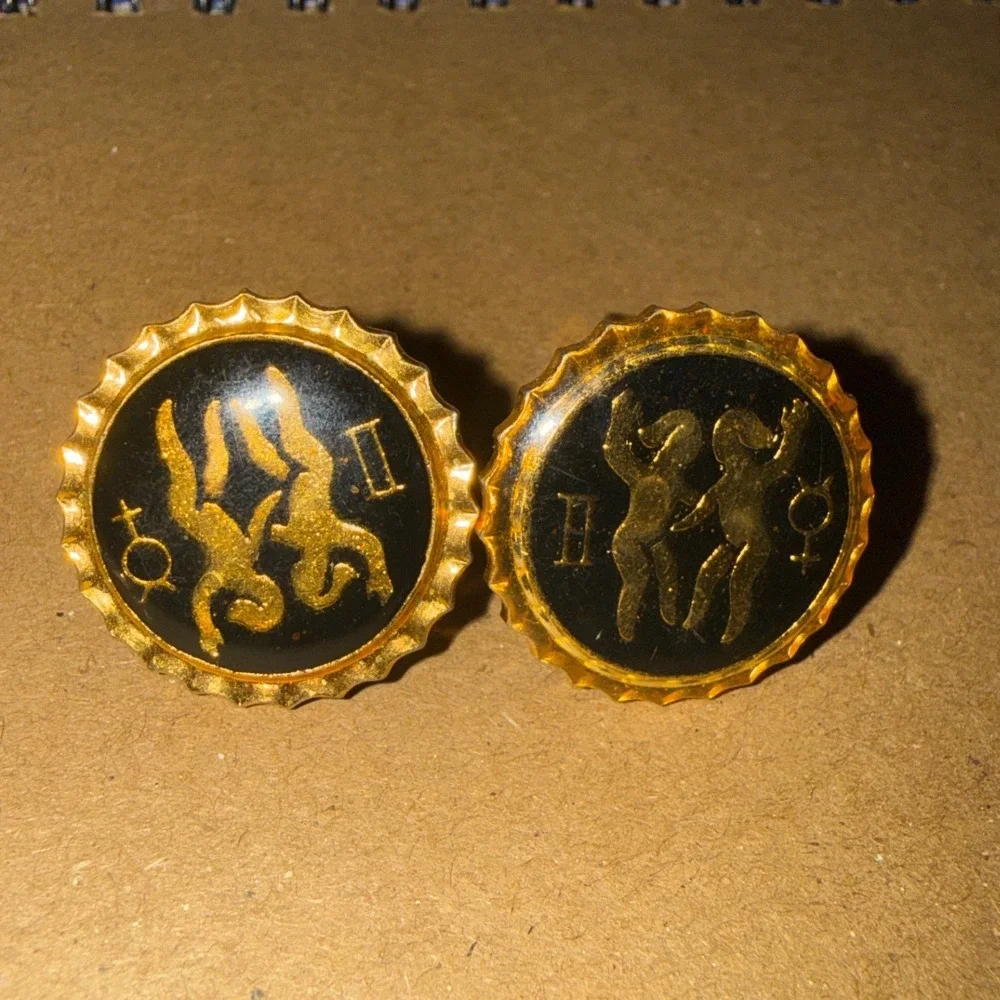 Vintage Gemini Zodiac Cufflinks Gold Tone Black Enamel Astrology Twins Mercury